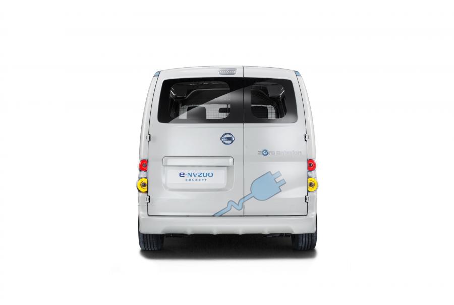  Nissan e-NV200 Zero Emission Concept 2012 года  (фото 10 из 16)